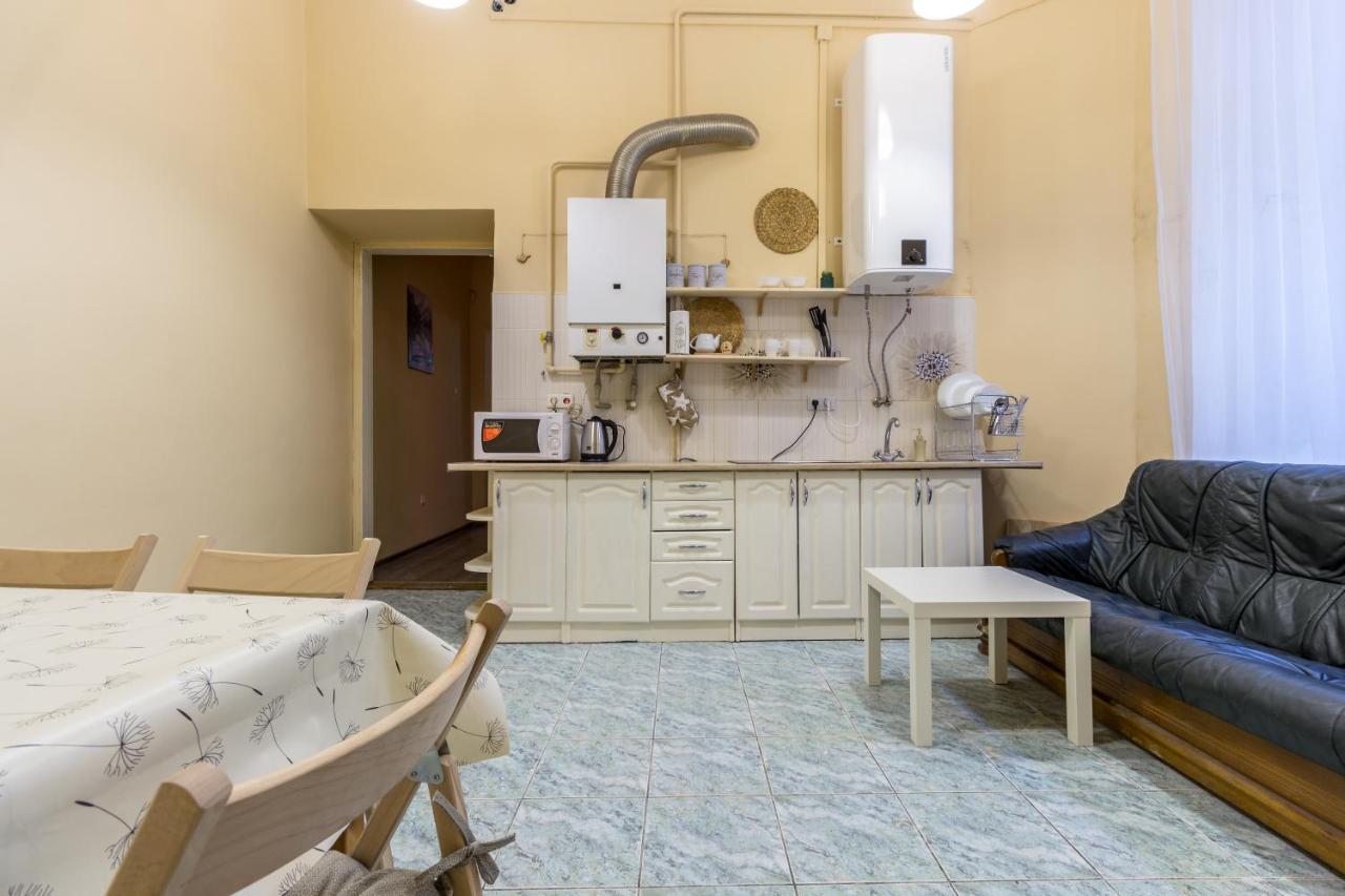 Hostel Best Time Lviv Ngoại thất bức ảnh